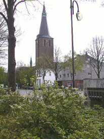 Stiftsplatz mit Kirche